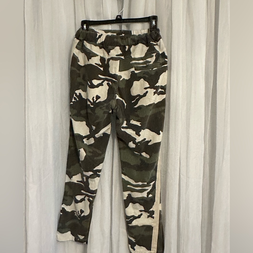 Baci Trade Co NY Camouflage open leg jogger Pants - Green & Cream - Picture 5 of 7